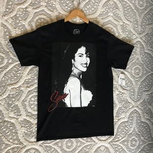 Selena Graphic Tee